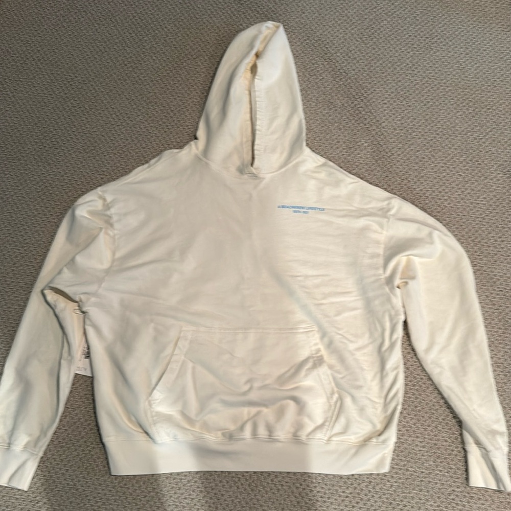 Beachkrew sweatshirt size M. NWT